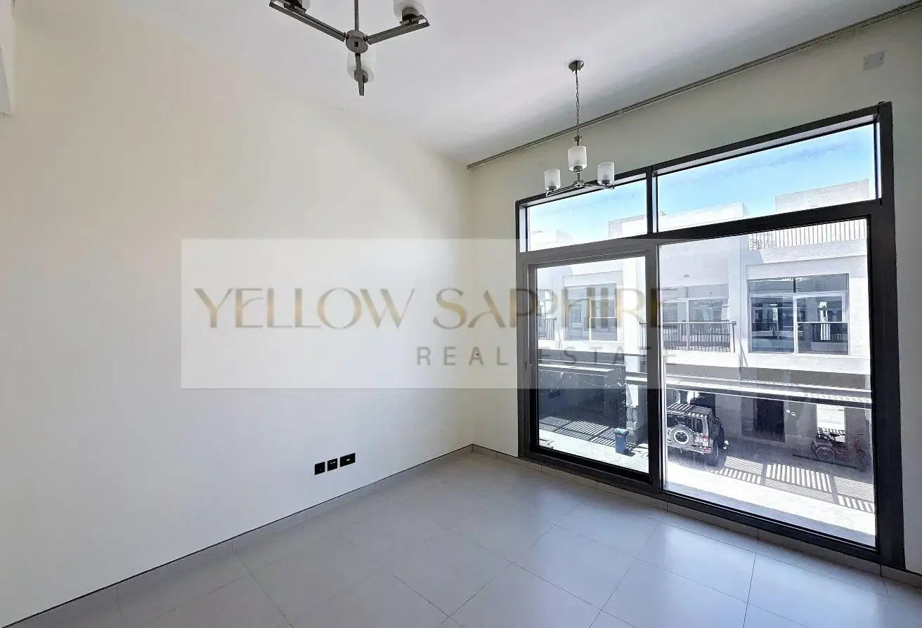 5 BR Villa| BRAND NEW | Equipped Kitchen