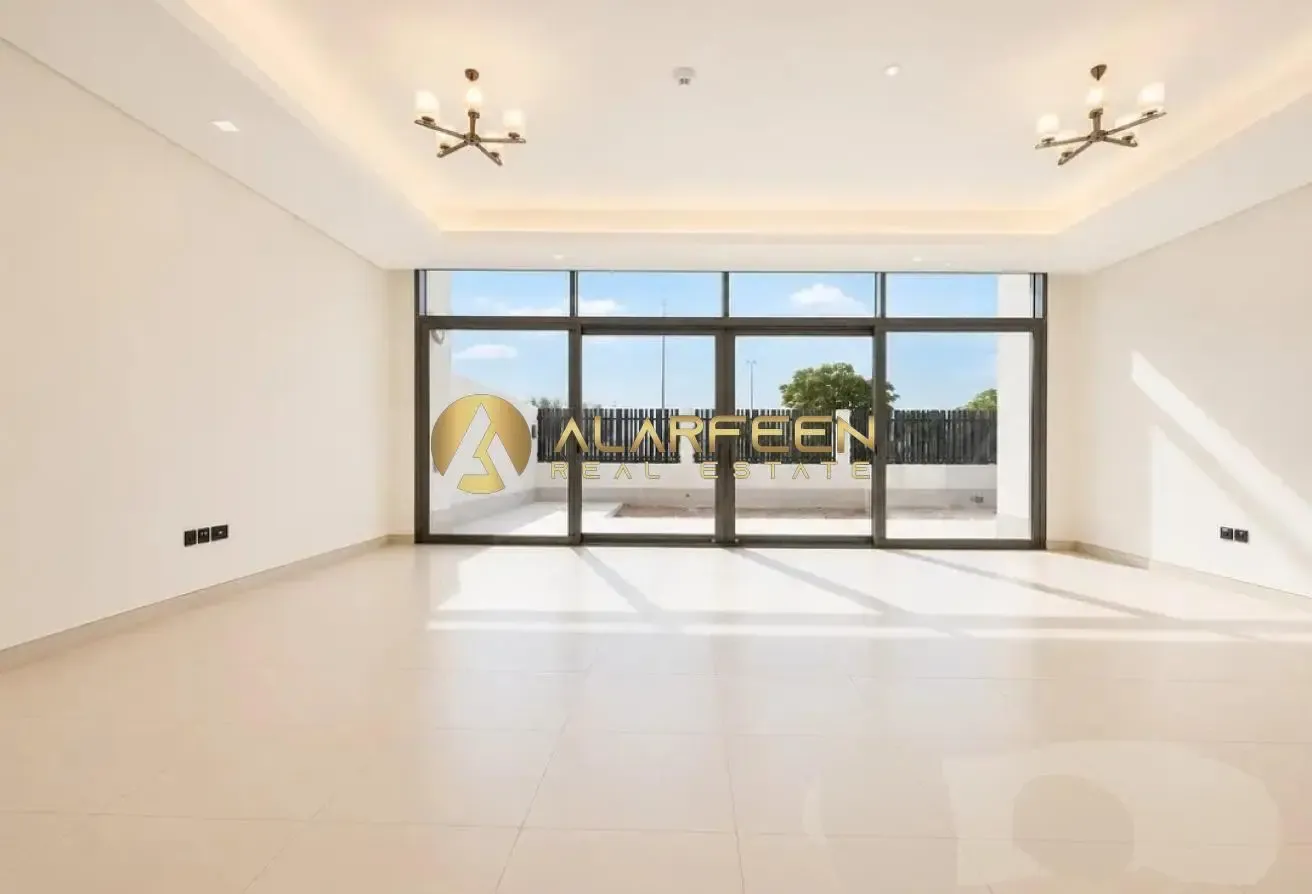 5BR+Maidroom | Spacious Villa | Community View