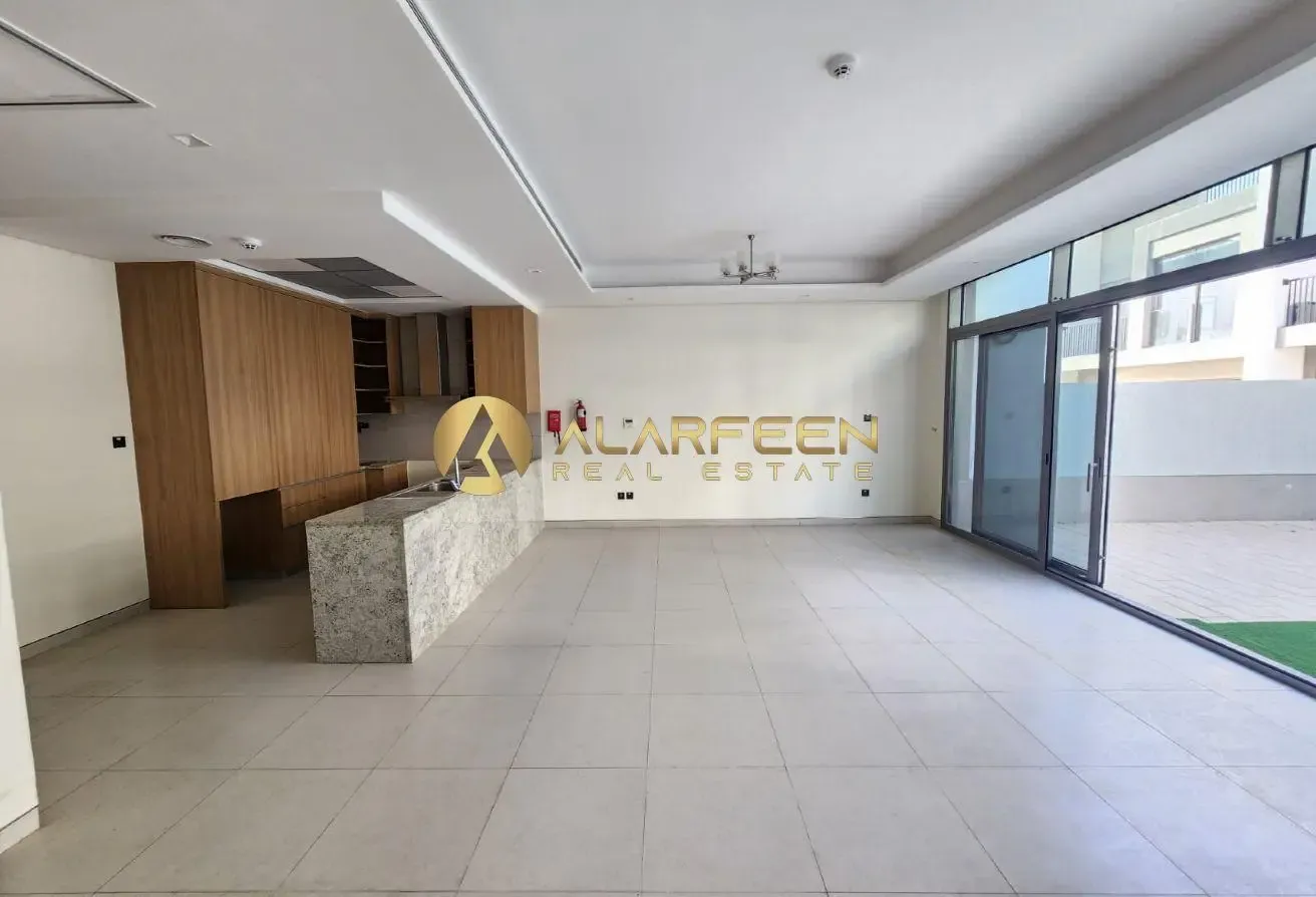 5BR+Maidroom | Spacious Villa | Community View