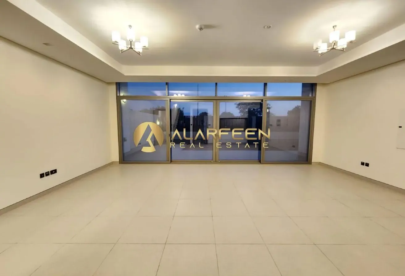 5BR+Maidroom | Luxurious Villa | Prime Location