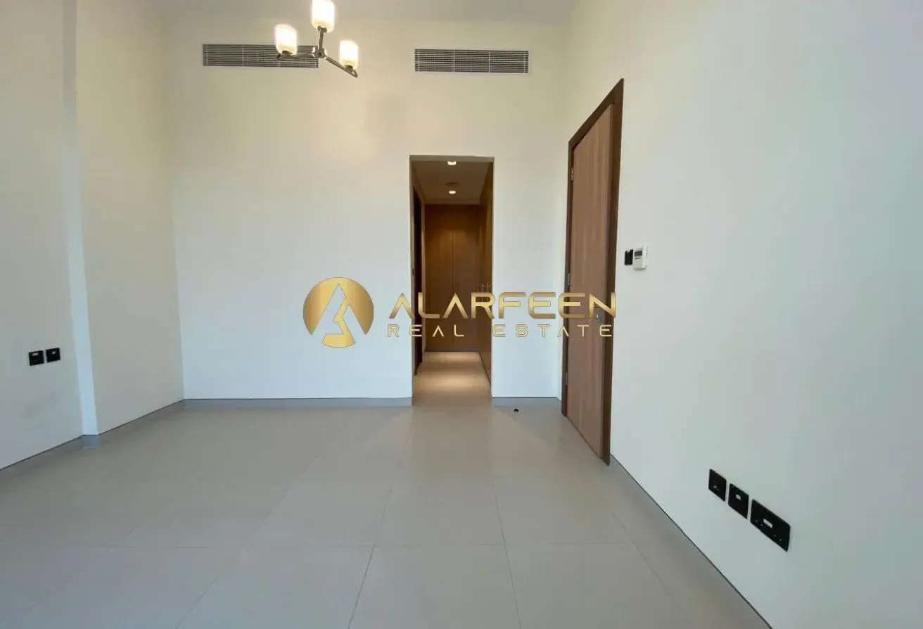 Beautifully Designed 5 BR Villa | Premium Features