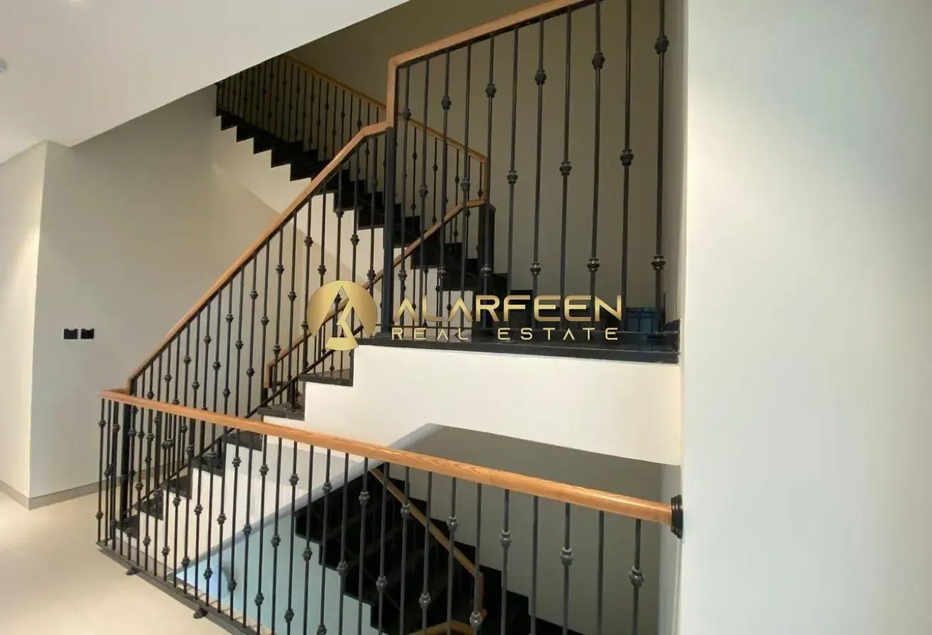 Beautifully Designed 5 BR Villa | Premium Features