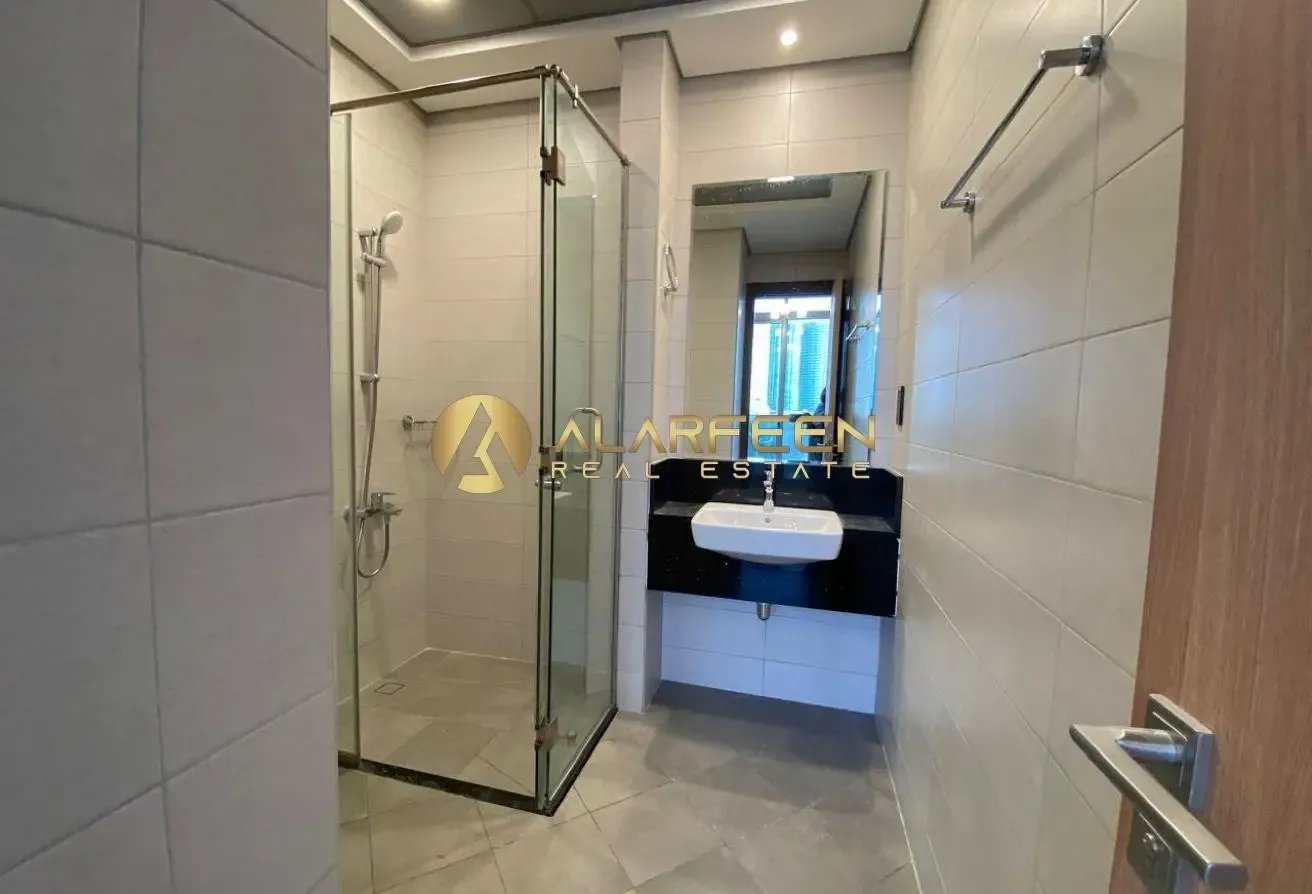 Luxury Villa With Swimming Pool | Prime Location
