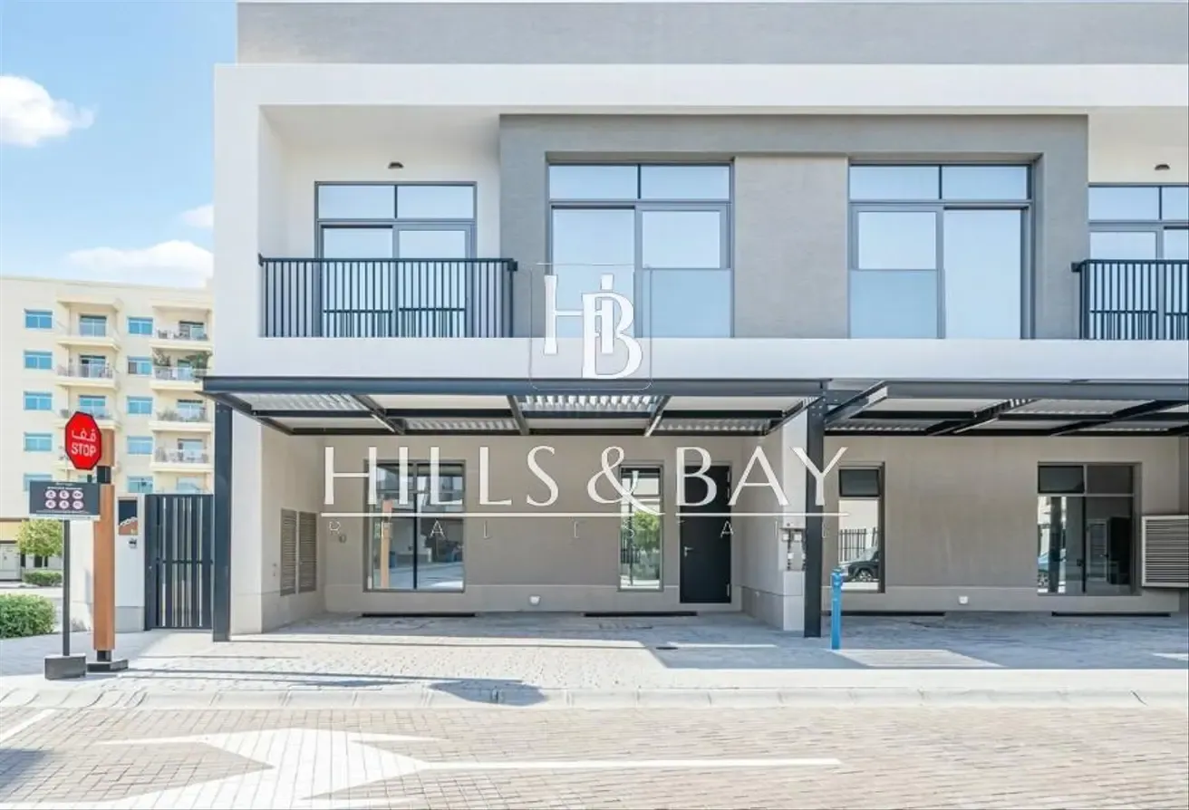 New | Family Living | Corner Villa | Private Pool