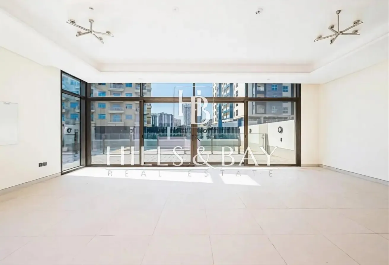 New | Family Living | Corner Villa | Private Pool