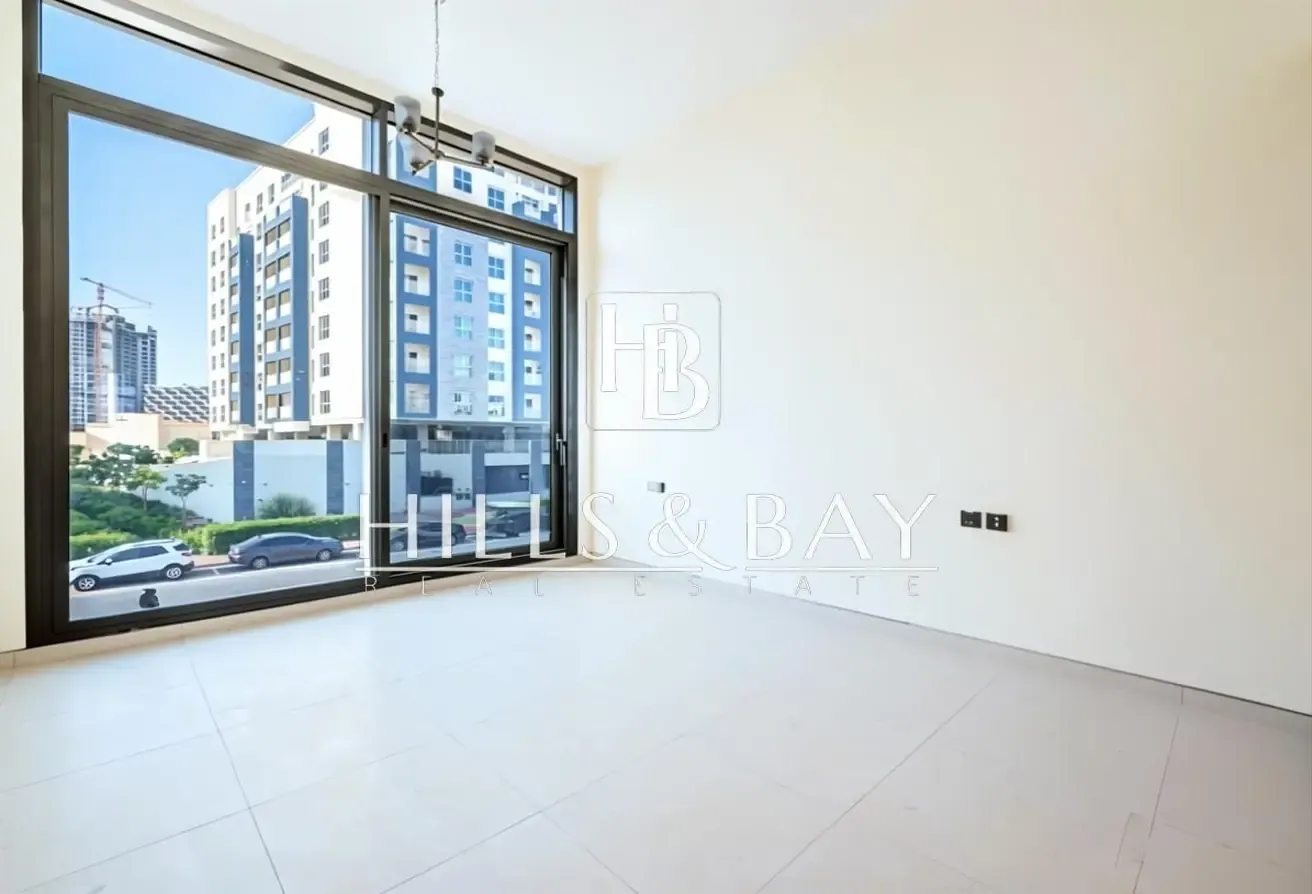 New | Family Living | Corner Villa | Private Pool