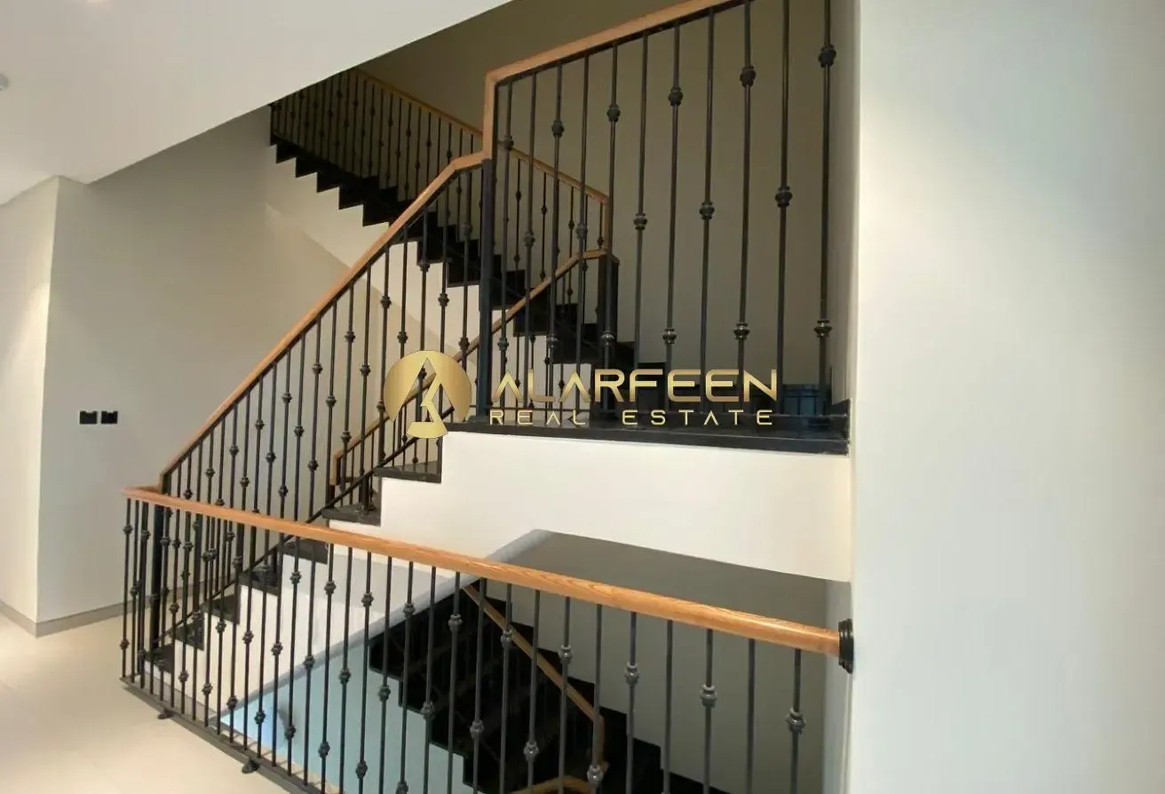 Modern Corner Villa| Extra Outdoor Space| Spacious