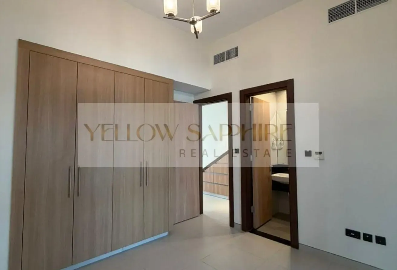 5 BR Villa| 1 MTH RENT FREE | Equipped Kitchen