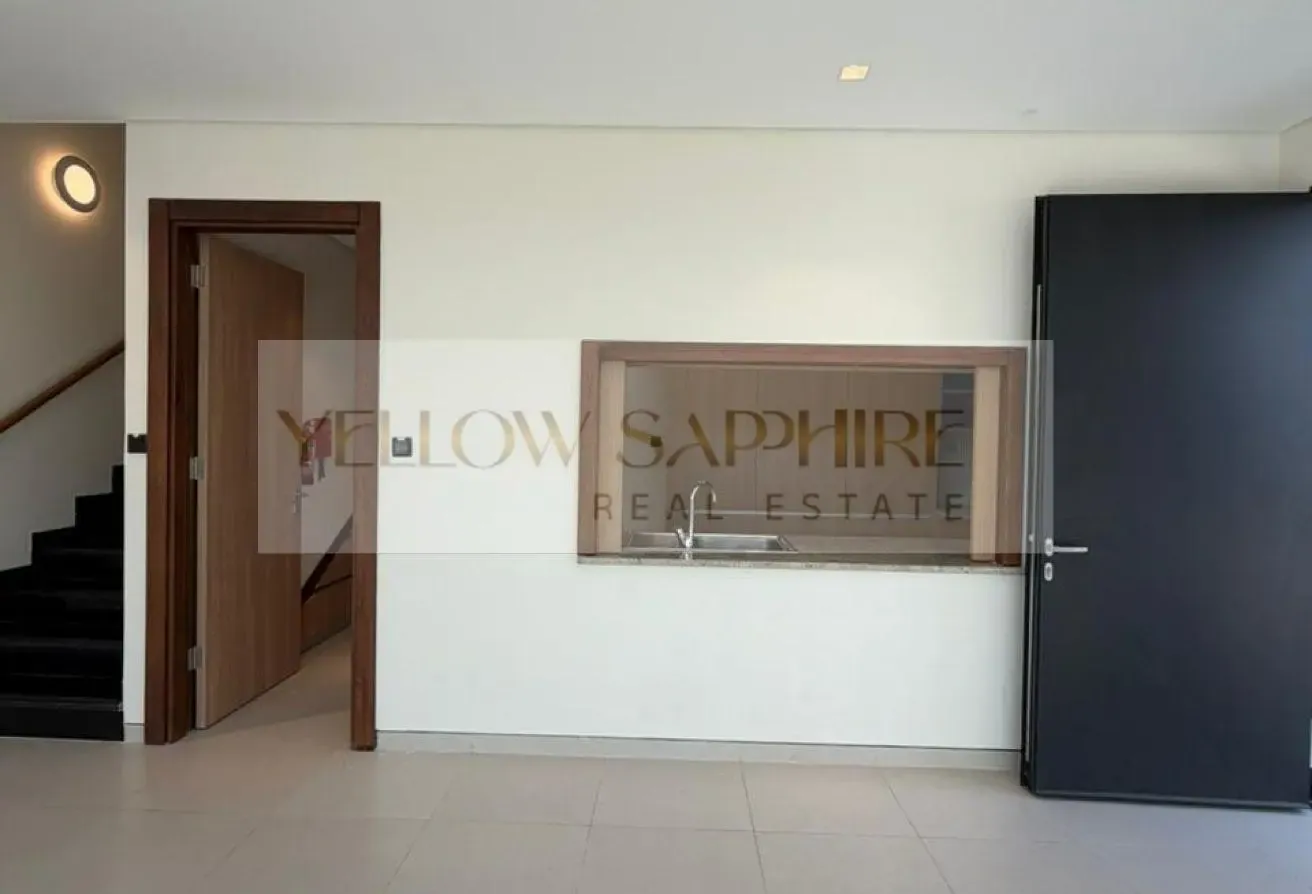 5 BR Villa| 1 MTH RENT FREE | Equipped Kitchen
