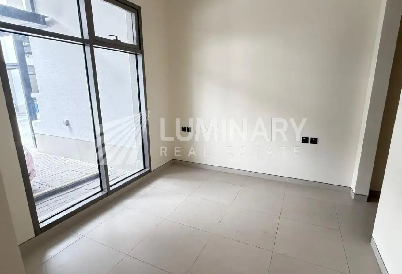 Modren villa with maid room easy access 311