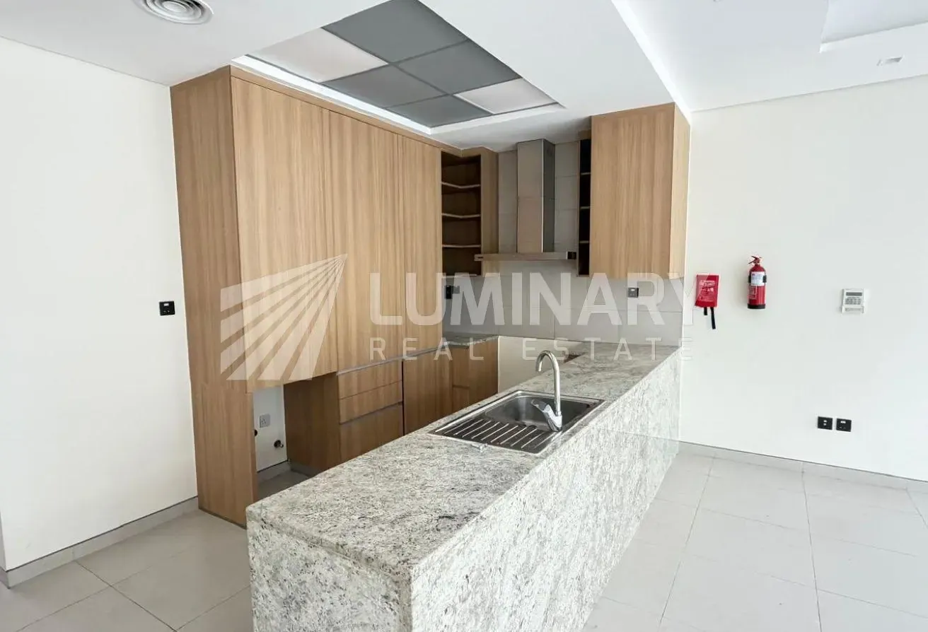 Modren villa with maid room easy access 311