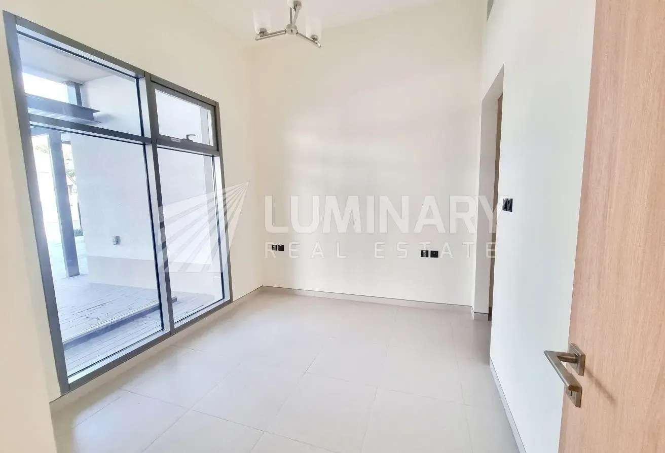 Brand new community villa with maid room all ameni