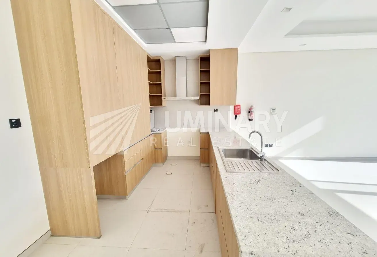 Brand new community villa with maid room all ameni