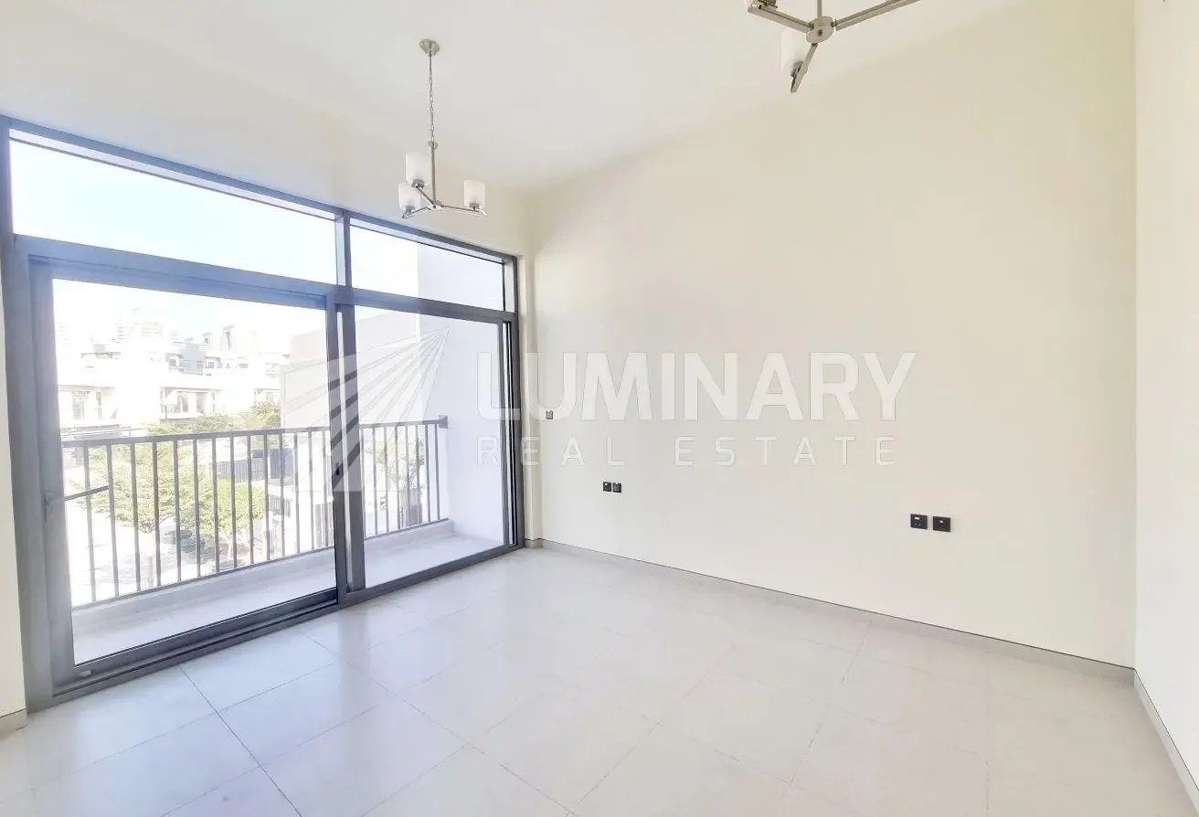 Brand new community villa with maid room all ameni