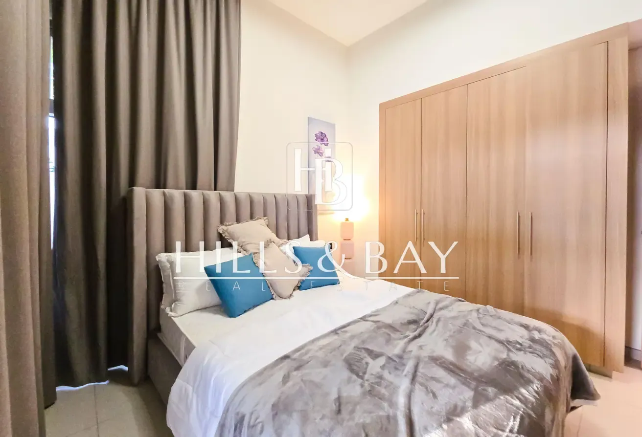 BRAND NEW VILLA I 5 BED + MAID I 180 DEGREE