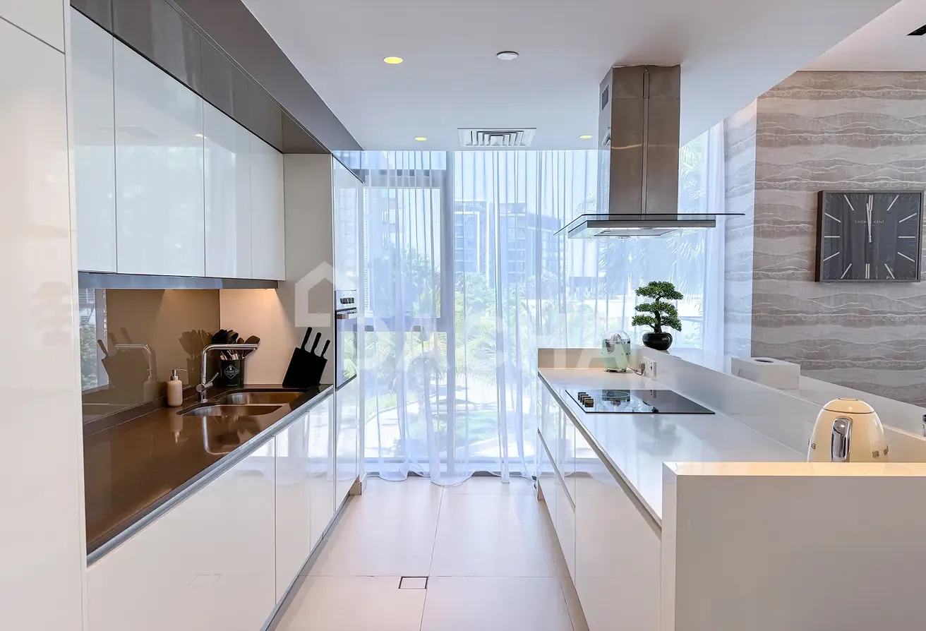 Bright and Modern | Furnished | Ready To Move In