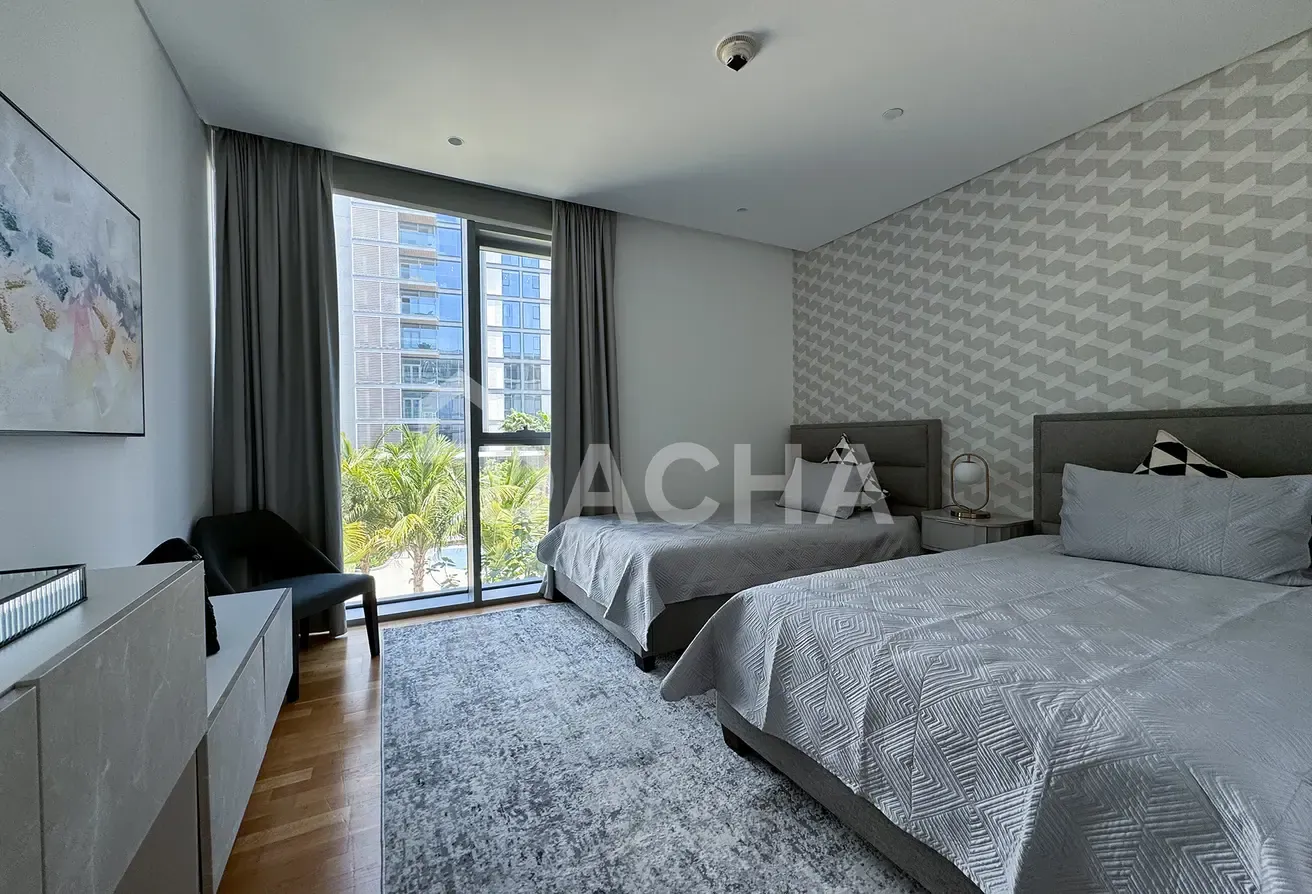 Bright and Modern | Furnished | Ready To Move In