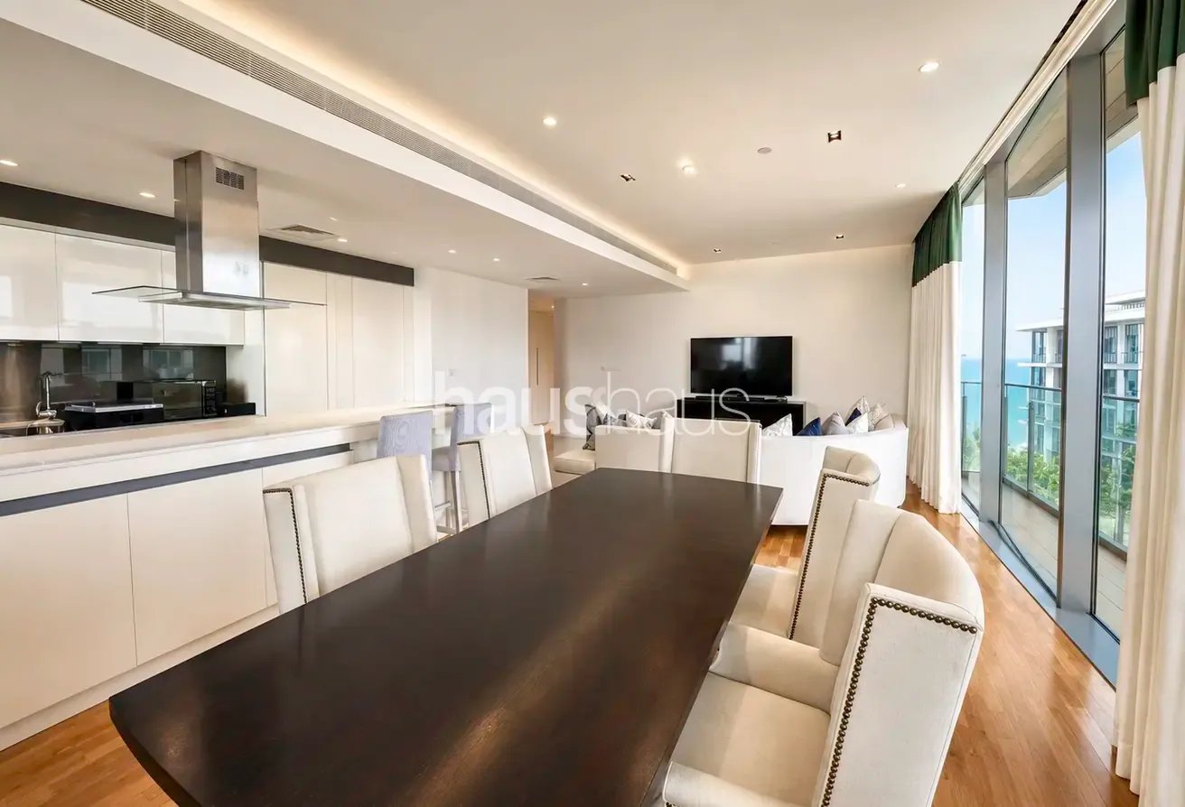 Corner Unit | Sea Views | Luxury Furnished 3BR+M