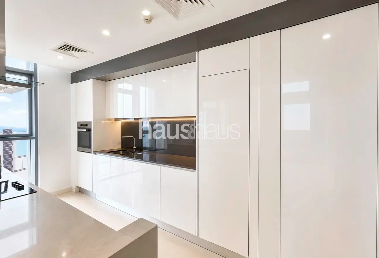 Corner Unit | Sea Views | Luxury Furnished 3BR+M