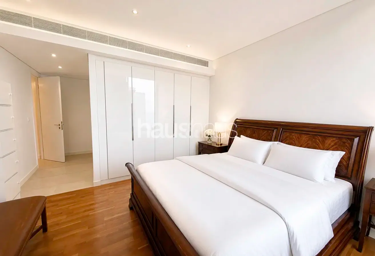 Corner Unit | Sea Views | Luxury Furnished 3BR+M