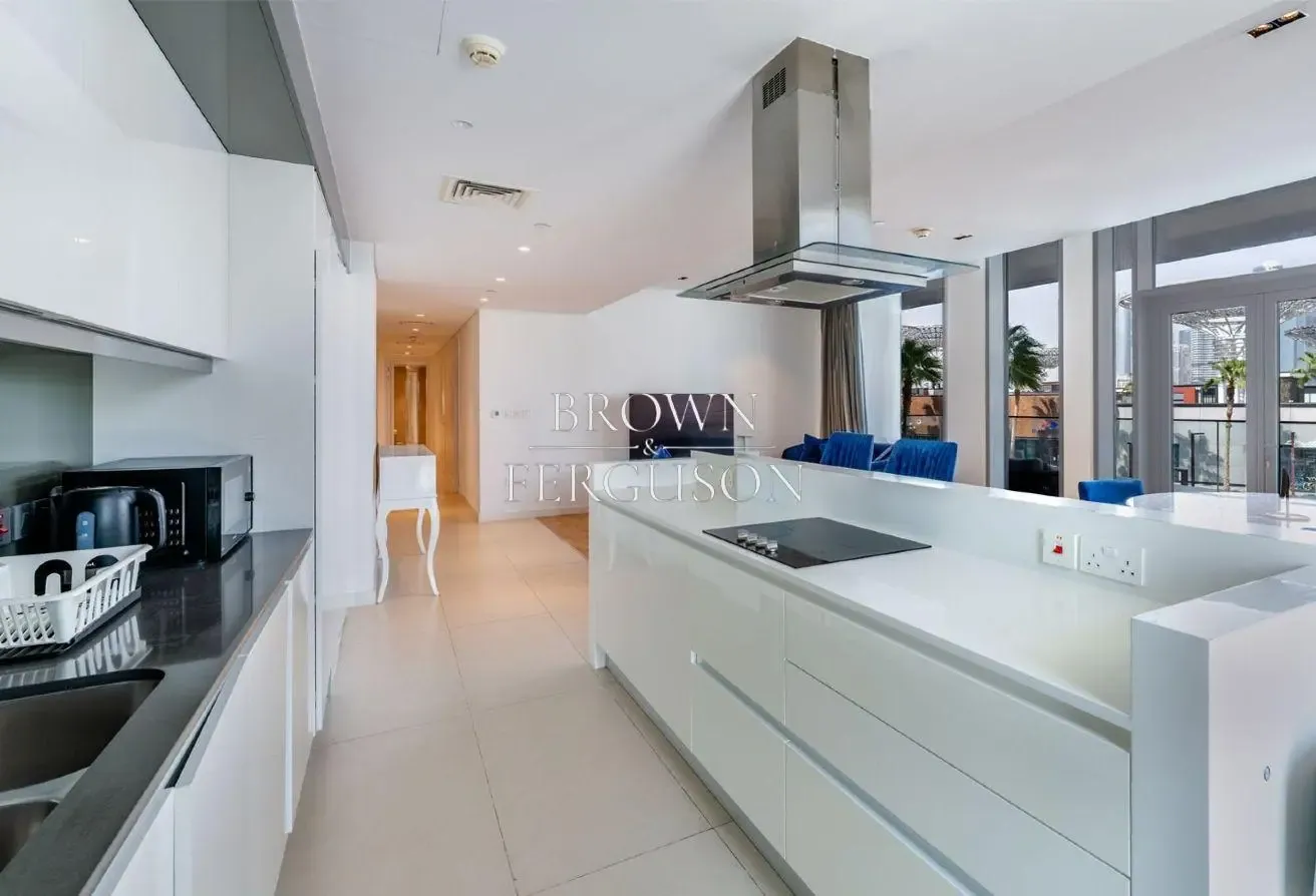 3 BEDROOM PLUS MAID| STUNNING VIEW