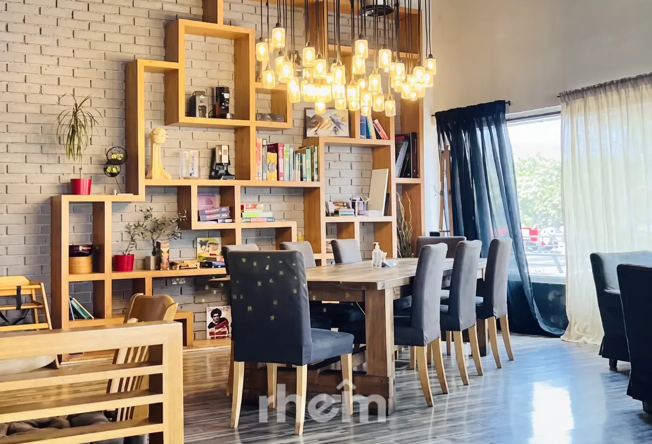 Vacant | Prime Location | High Footfall