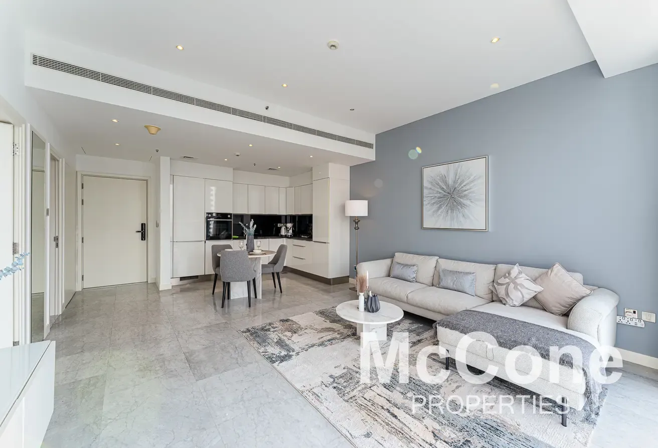 Waterfront Living | Vacant | Close to Dubai Mall
