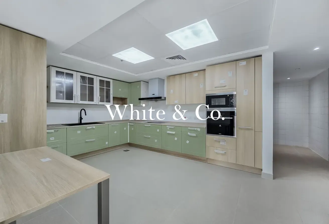 OVER 7500 SQFT | PRIVATE POOL | AVAILABLE