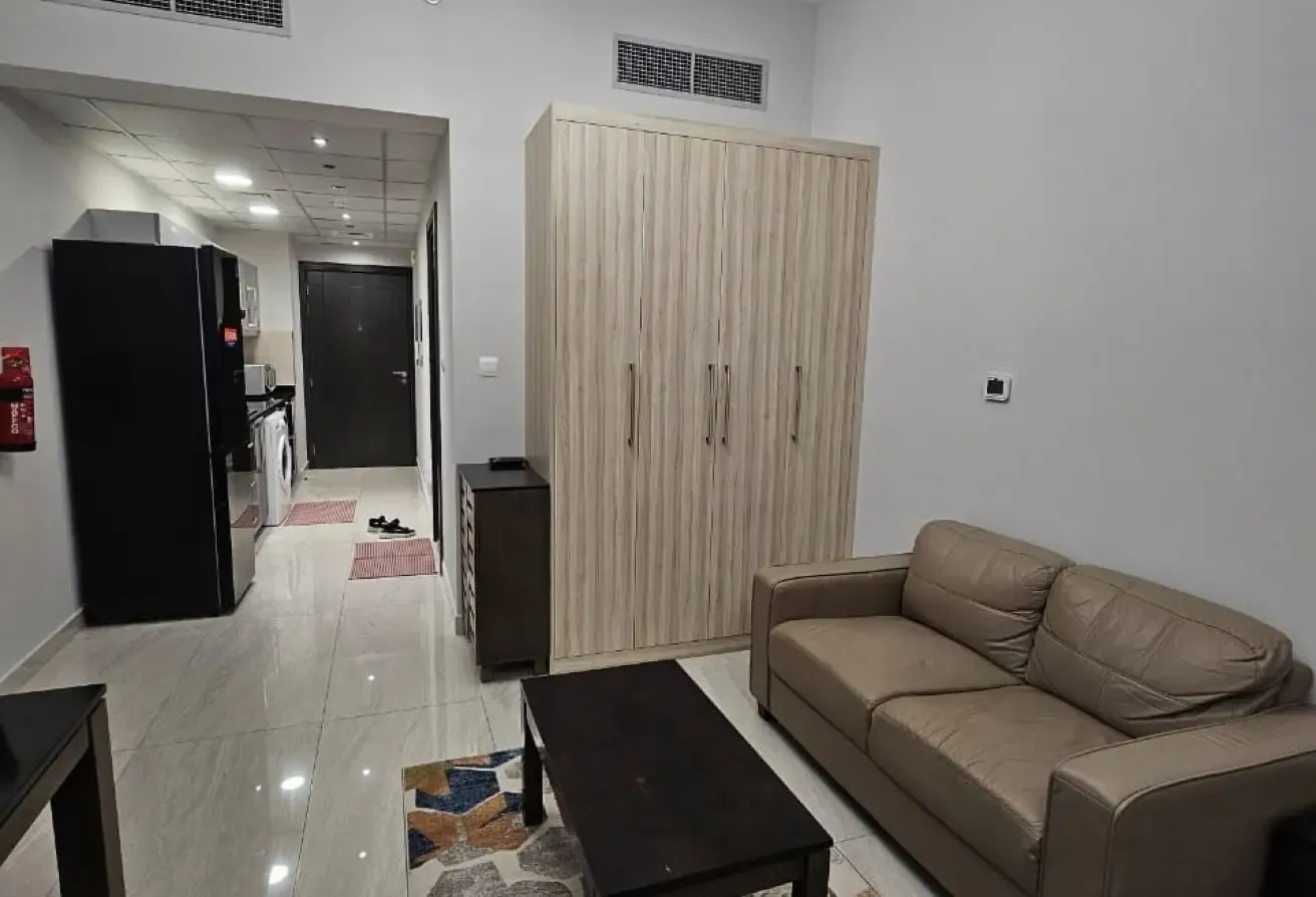 HIGHER FLOOR-FURNISHED STUDIO-PRIME LOCATION