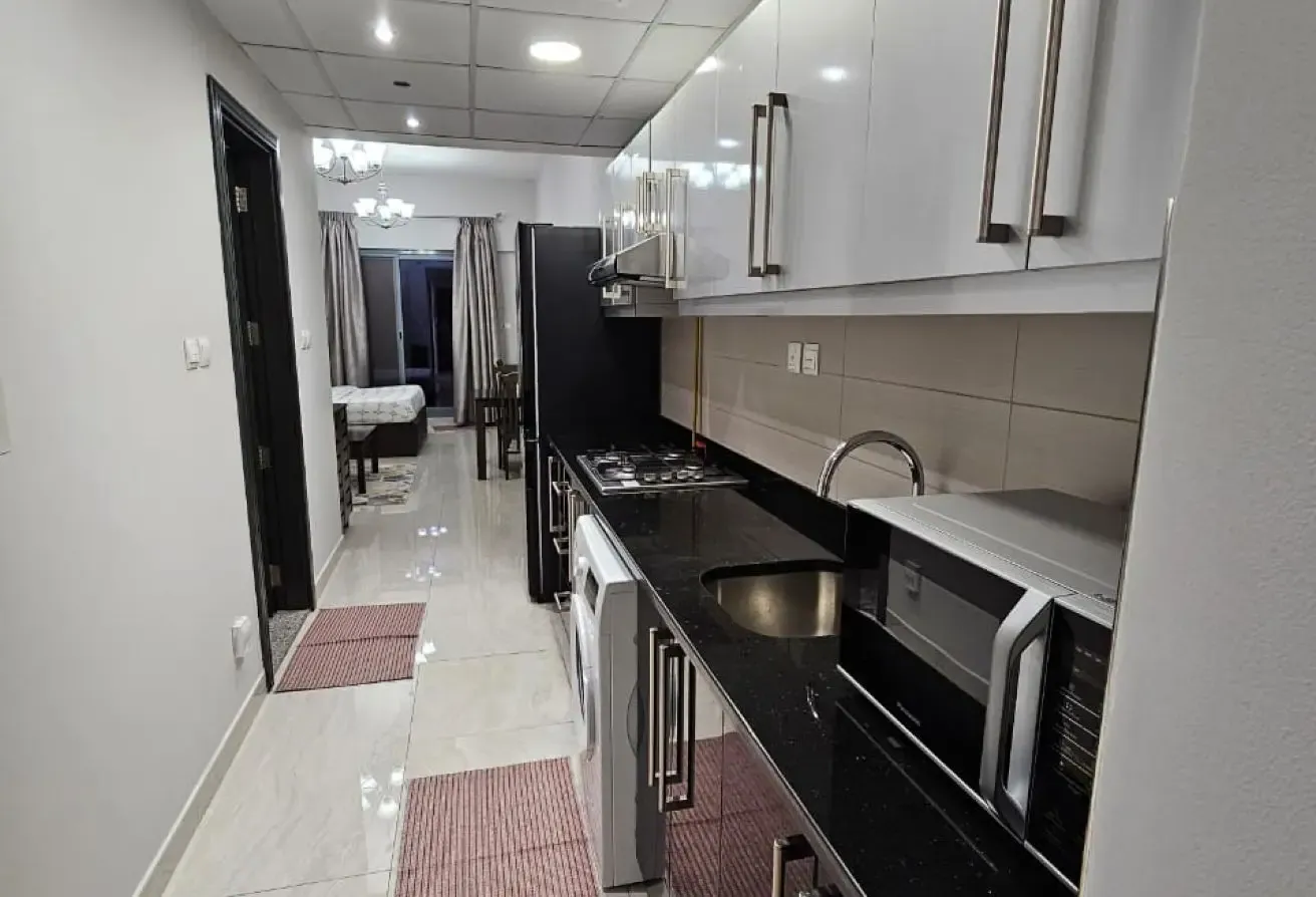 HIGHER FLOOR-FURNISHED STUDIO-PRIME LOCATION
