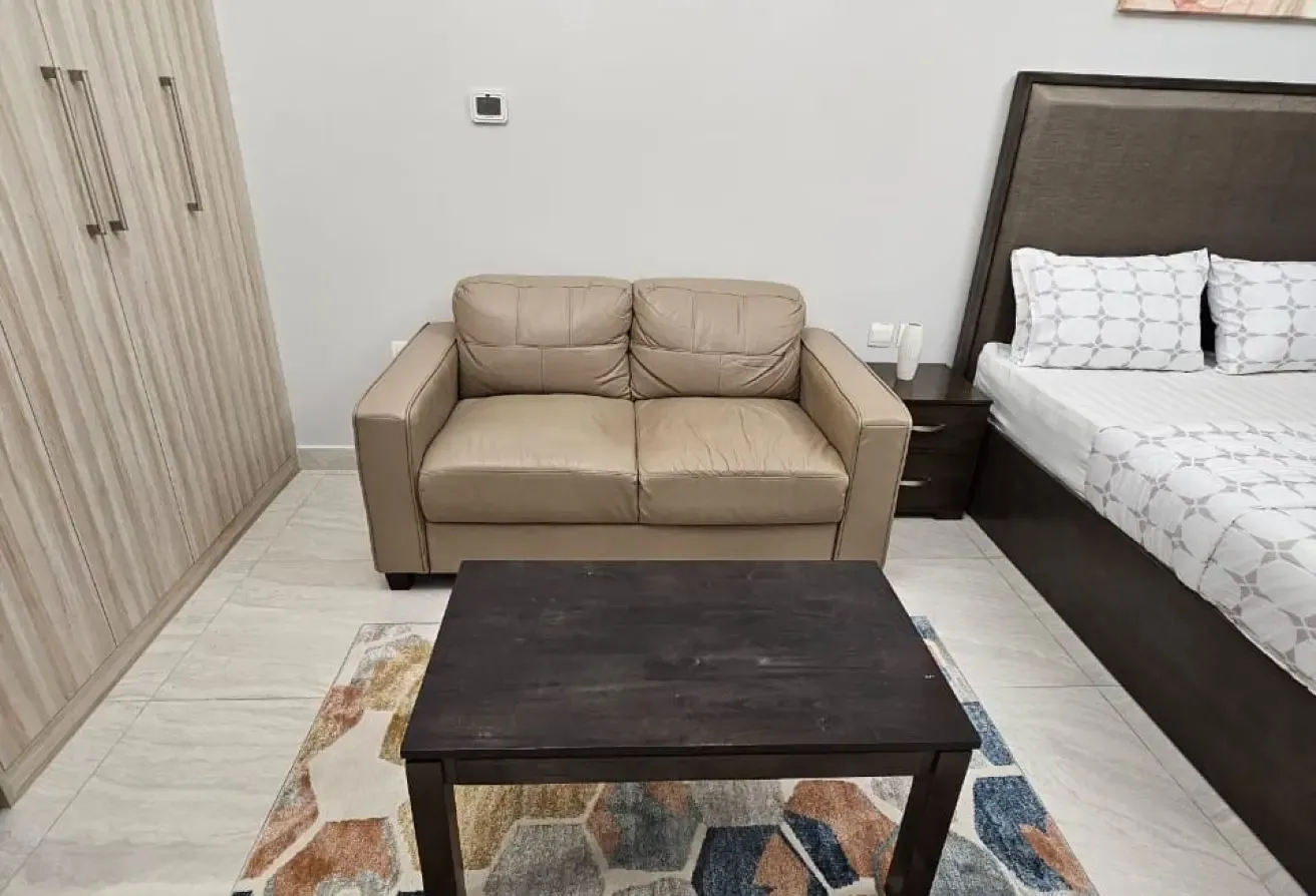 HIGHER FLOOR-FURNISHED STUDIO-PRIME LOCATION