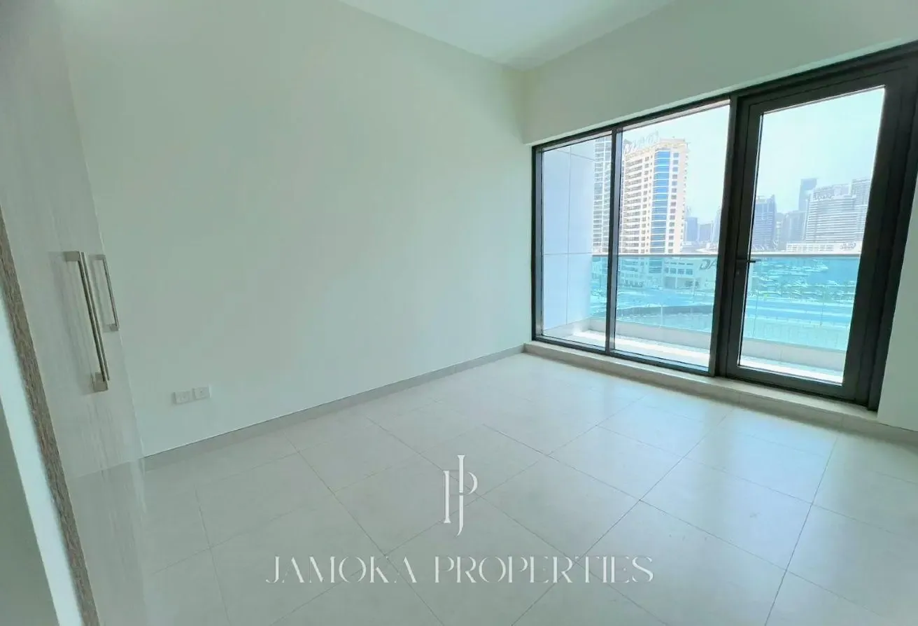 Spacious  | Canal View | Vacant | Prime Location