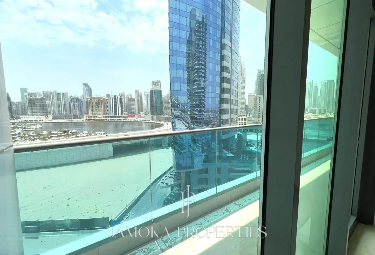 Spacious  | Canal View | Vacant | Prime Location