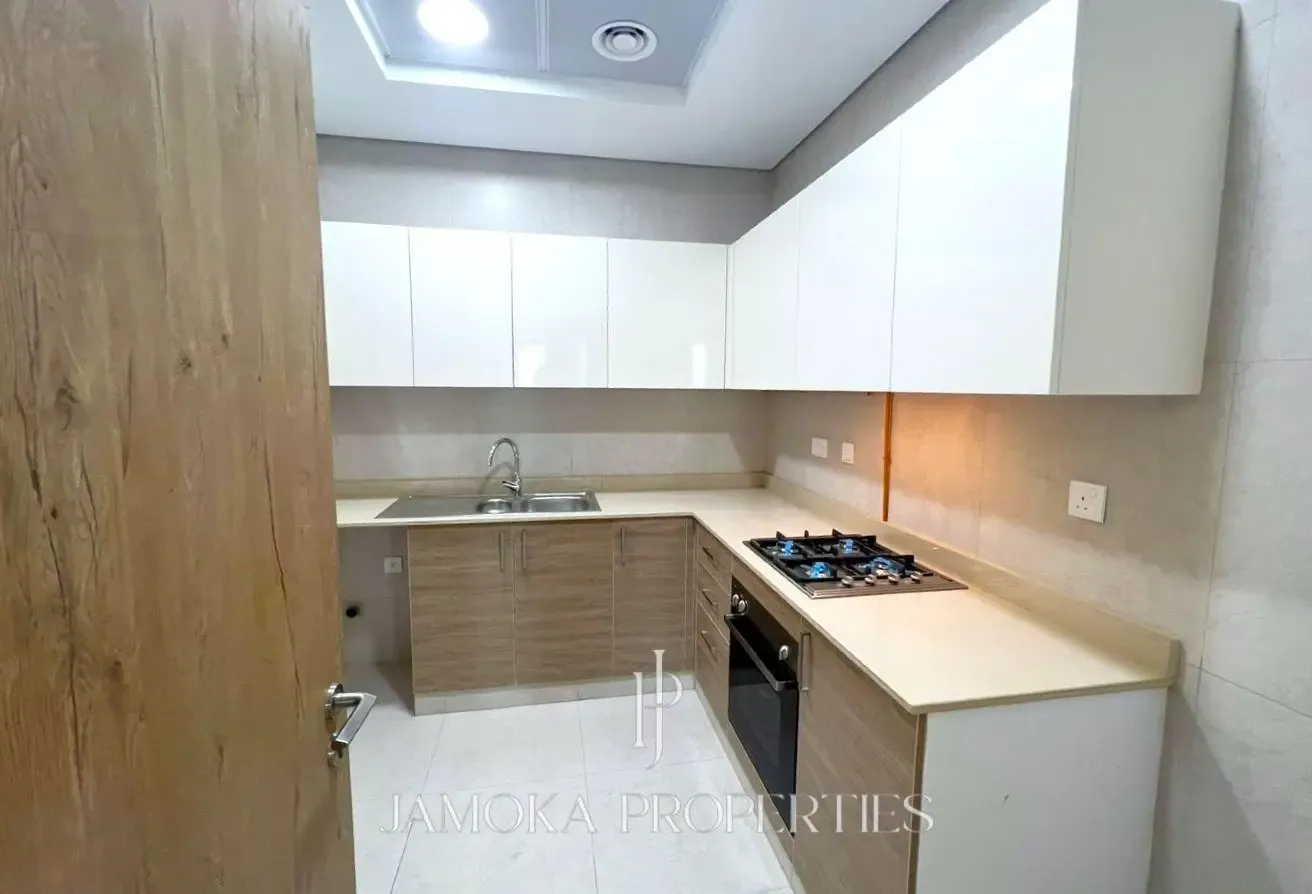 Spacious  | Canal View | Vacant | Prime Location