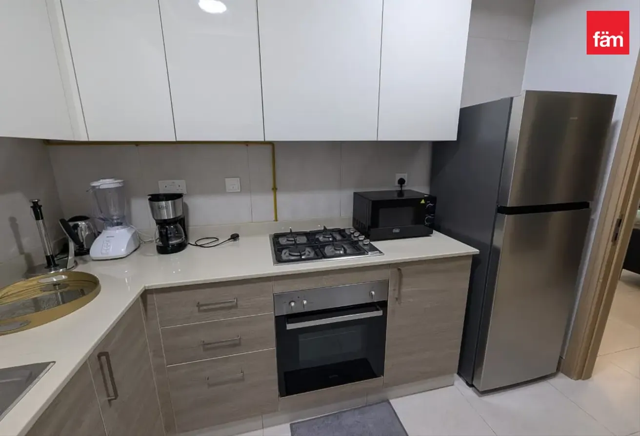 Furnished 1br | Canal Views | Business Bay