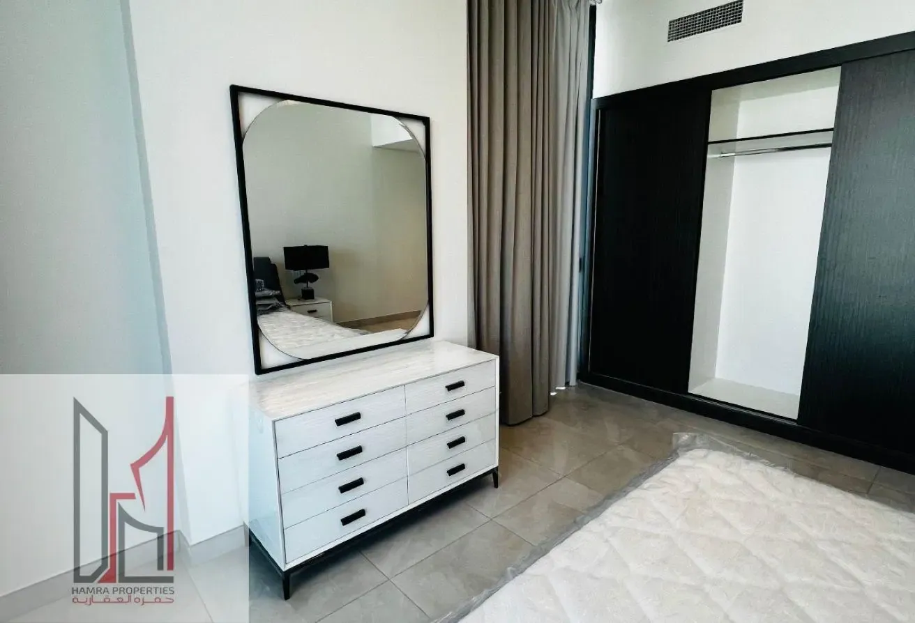LUXURY 3 BR W MAIDl HIGH FLOOR l PARTIAL BURJ VIEW