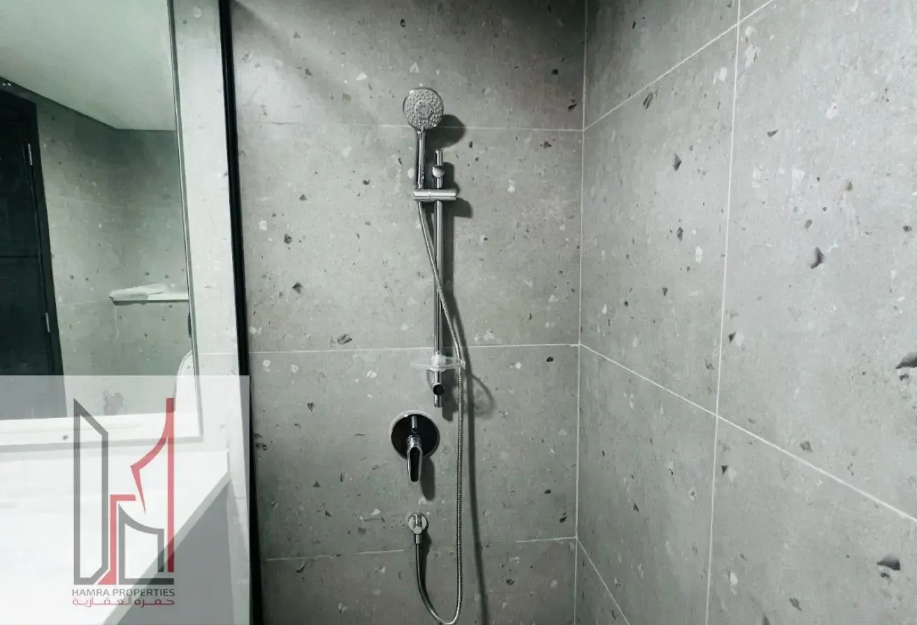LUXURY 3 BR W MAIDl HIGH FLOOR l PARTIAL BURJ VIEW