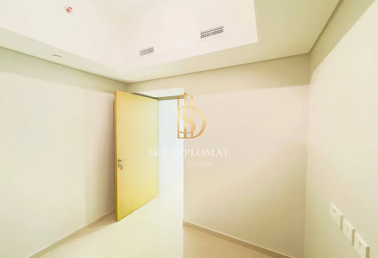 2BHK + STUDY l Sea View l Ready To Move