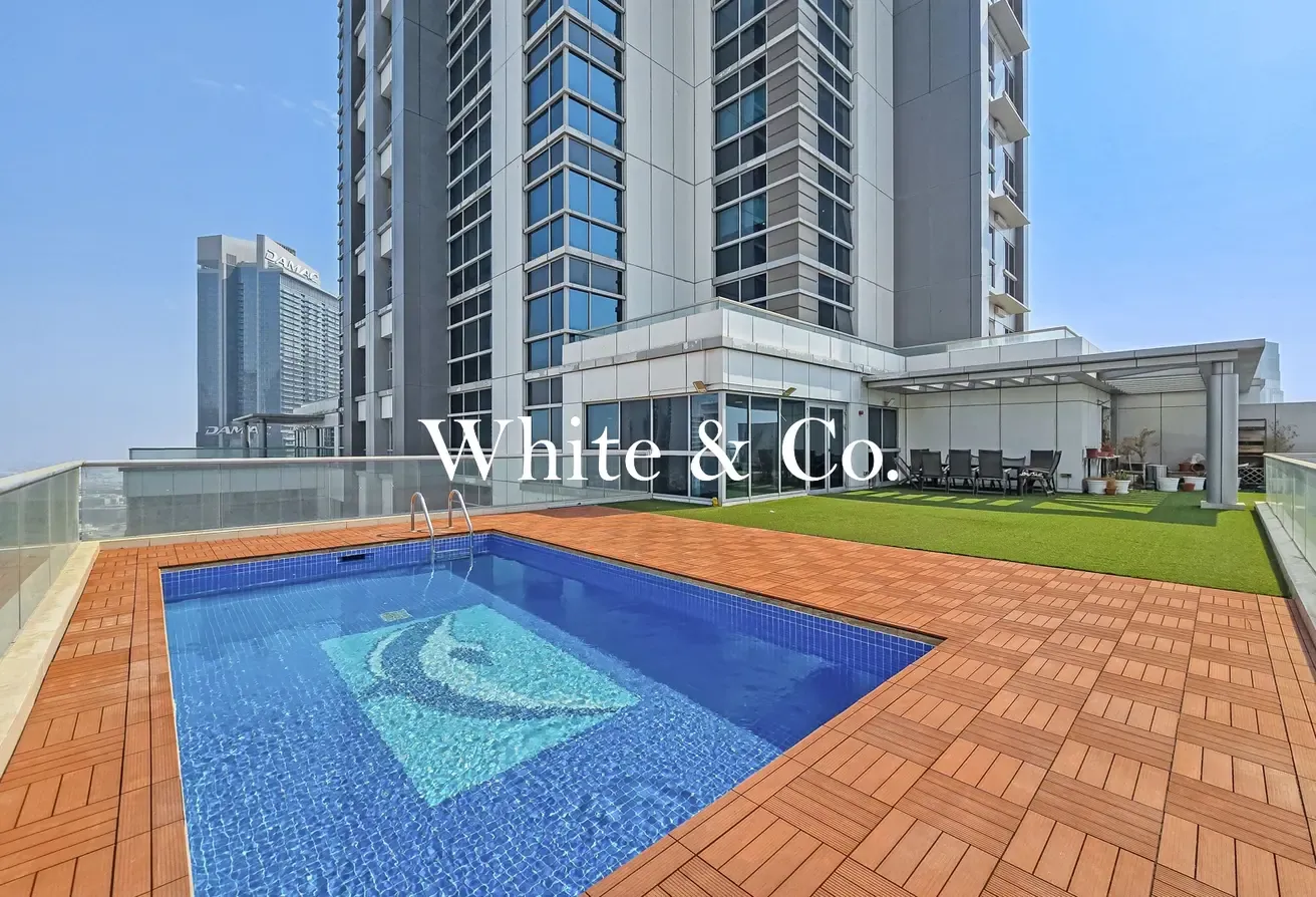 OVER 7500 SQFT | PRIVATE POOL | AVAILABLE