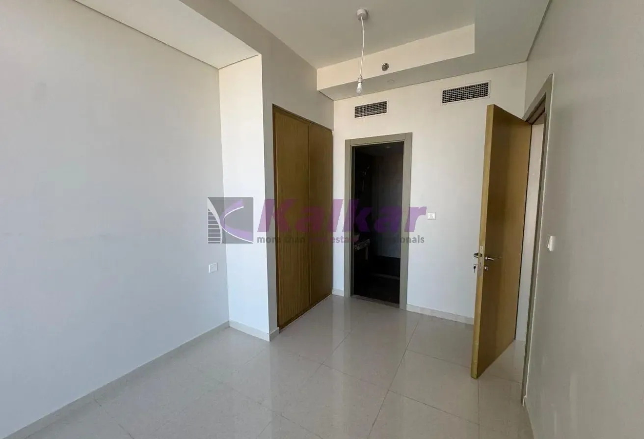 Spacious 2 BR | Prime Location | Sea View Balcony