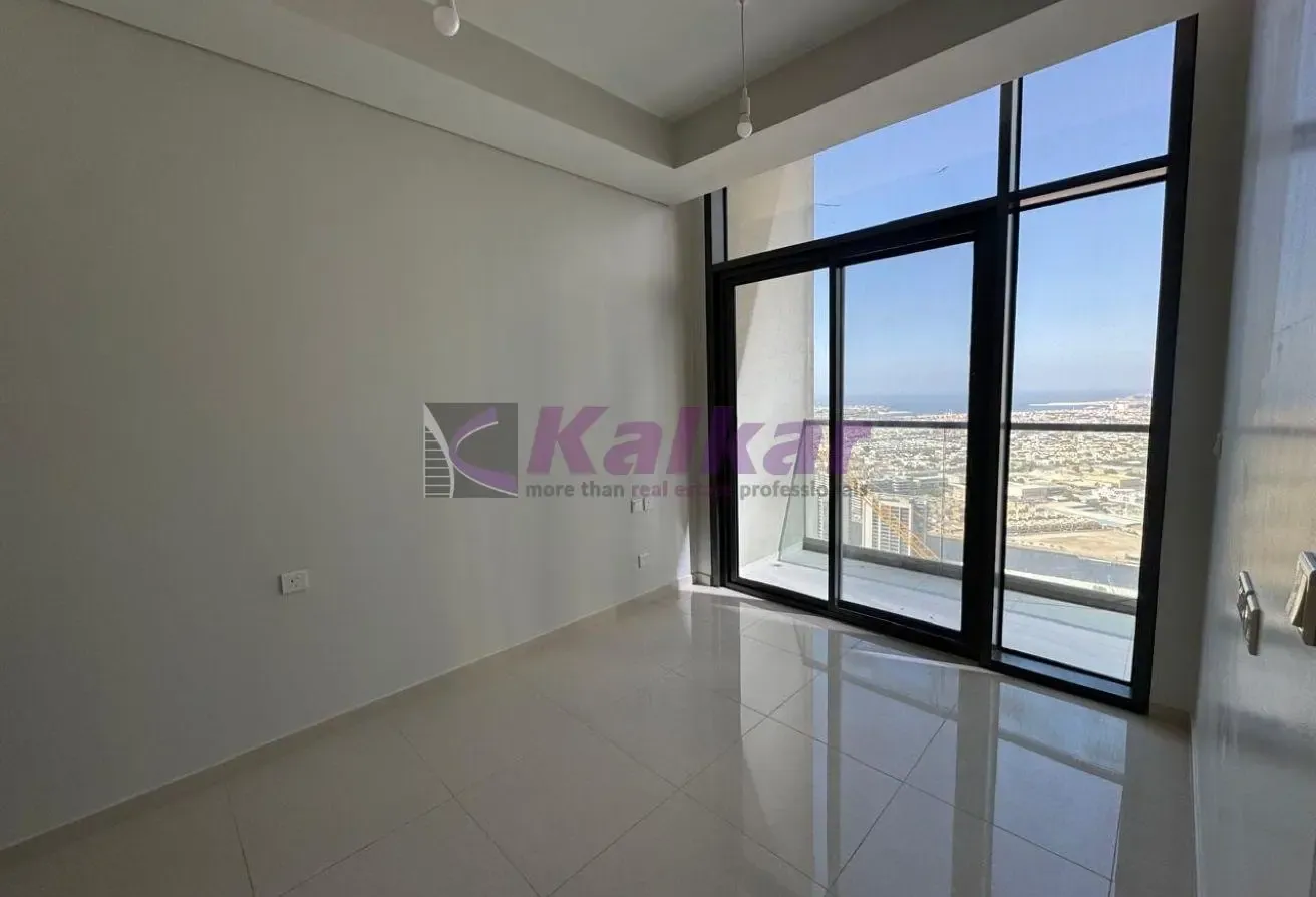 Spacious 2 BR | Prime Location | Sea View Balcony