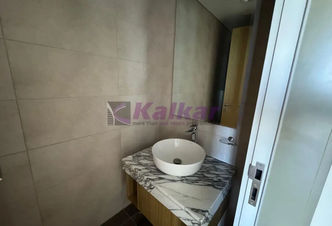 Spacious 2 BR | Prime Location | Sea View Balcony