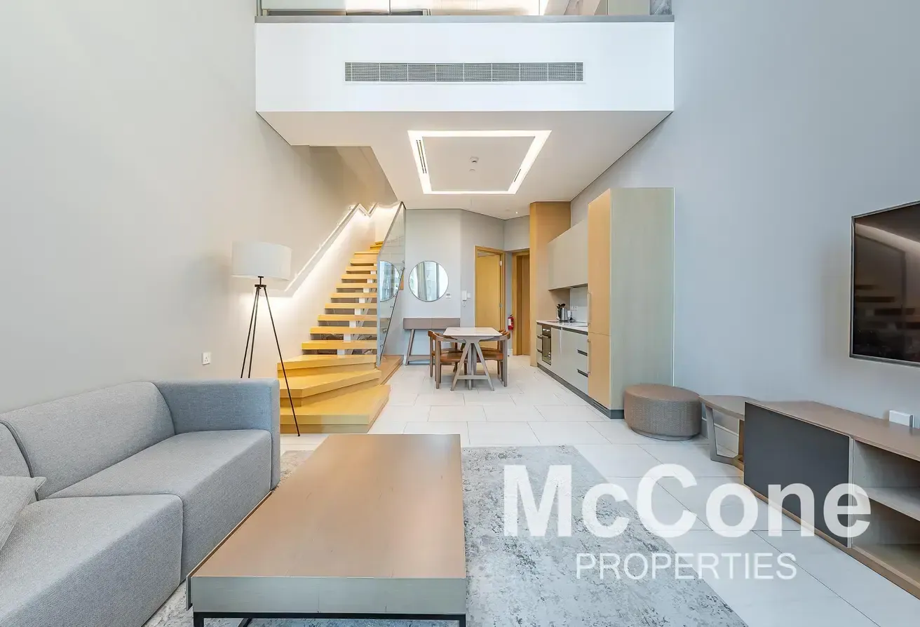 Loft | Premium Amenities | Vacant