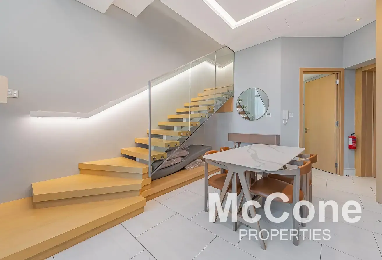 Loft | Premium Amenities | Vacant