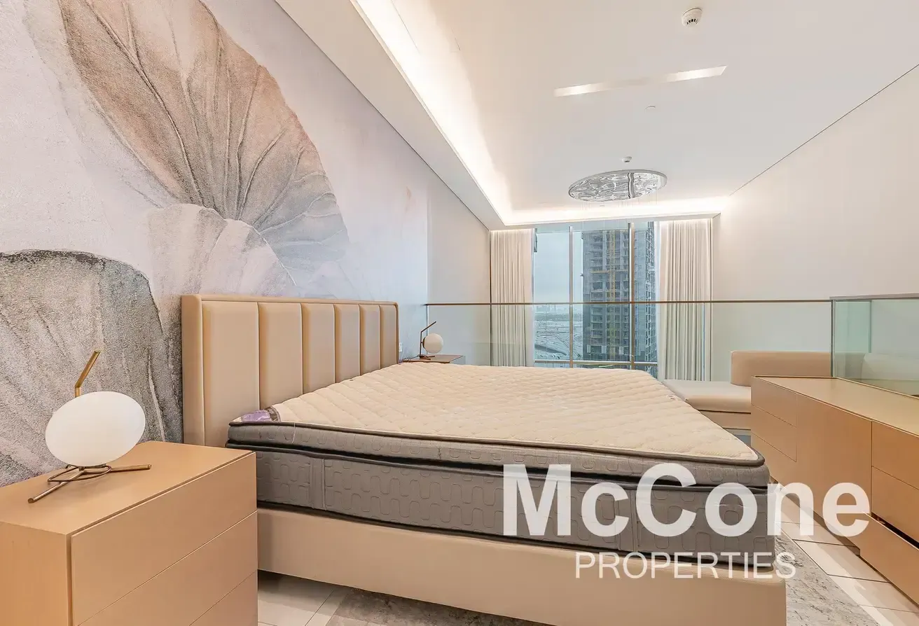 Loft | Premium Amenities | Vacant