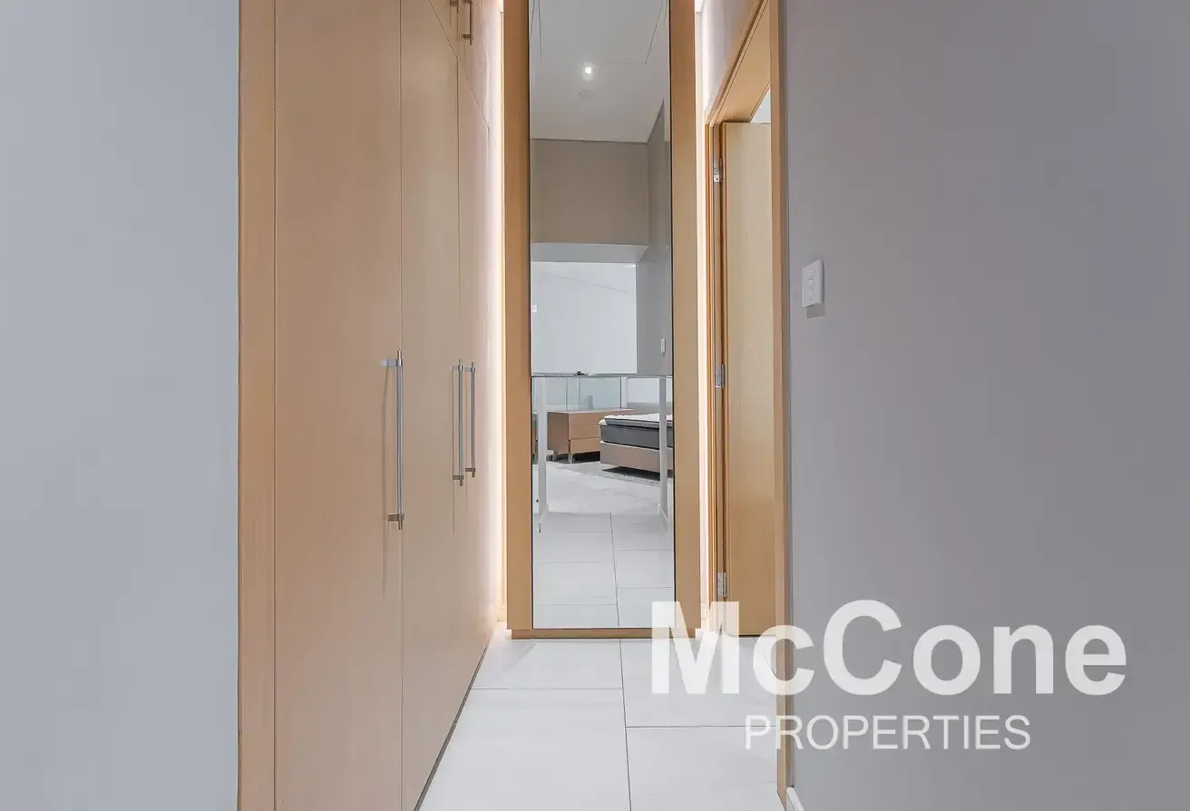Loft | Premium Amenities | Vacant