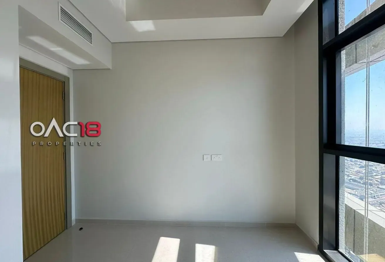 Semi-Furnished | High Floor | Canal View