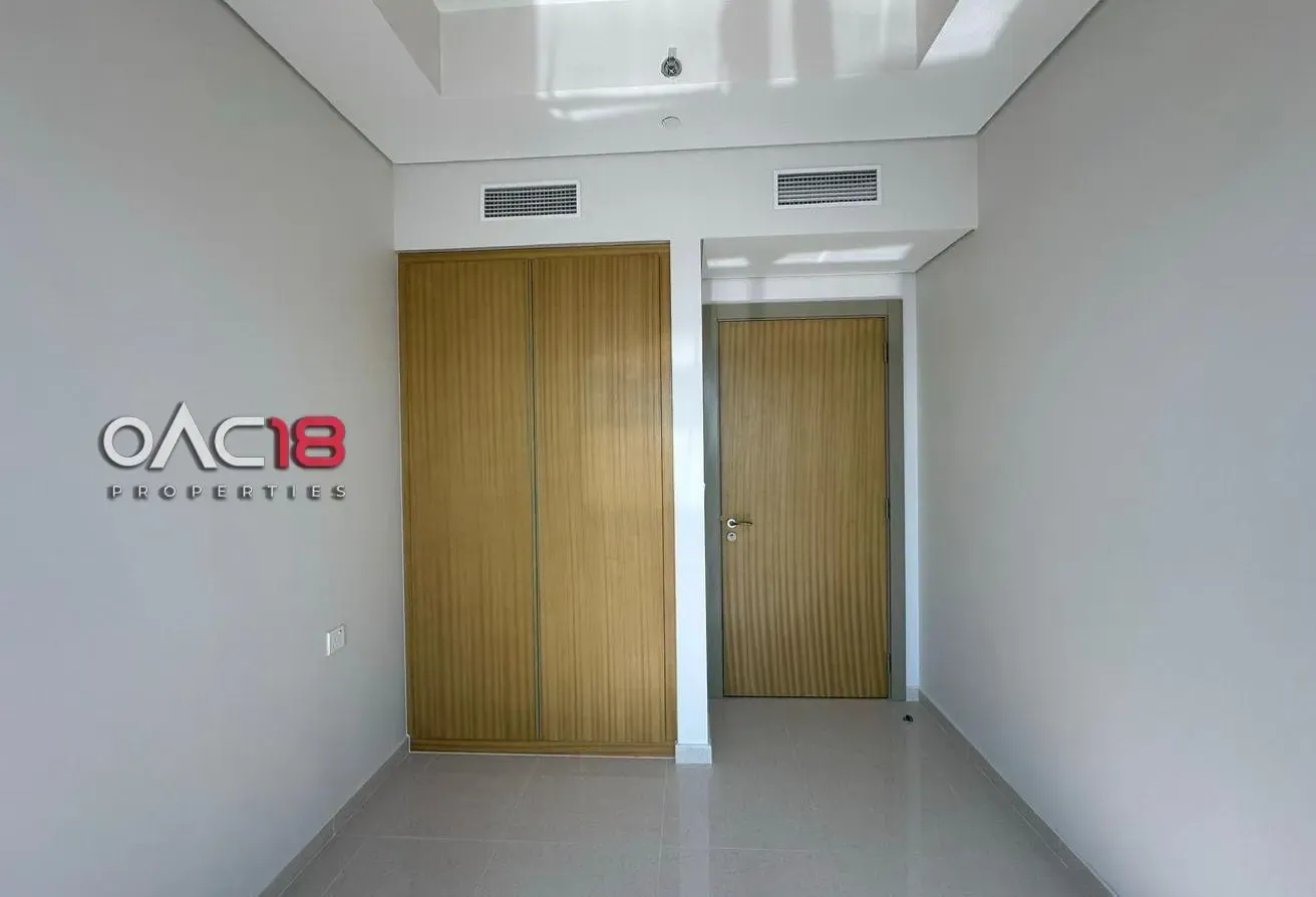 Semi-Furnished | High Floor | Canal View