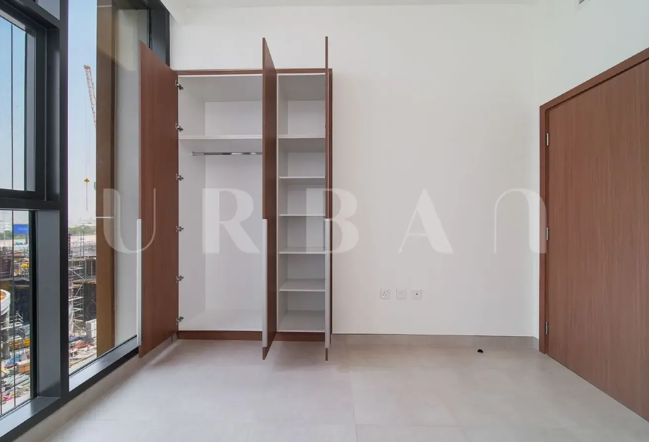 Negotiable | Ready to Move In | Building Expert