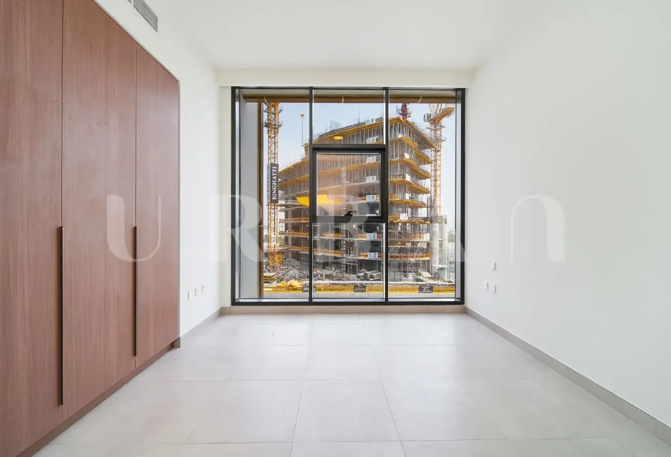 Negotiable | Ready to Move In | Building Expert